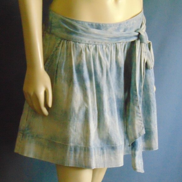 Juicy Couture NWT Acid Washed Calumet Denim Faux Wrap Mini $173 Skirt 12 - Picture 2 of 6